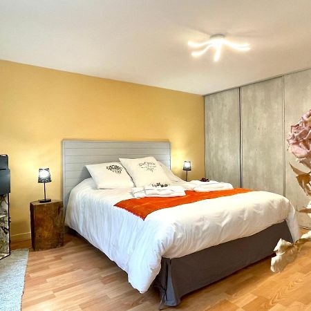 Cool Center Floral Apartment Bordeaux Bagian luar foto